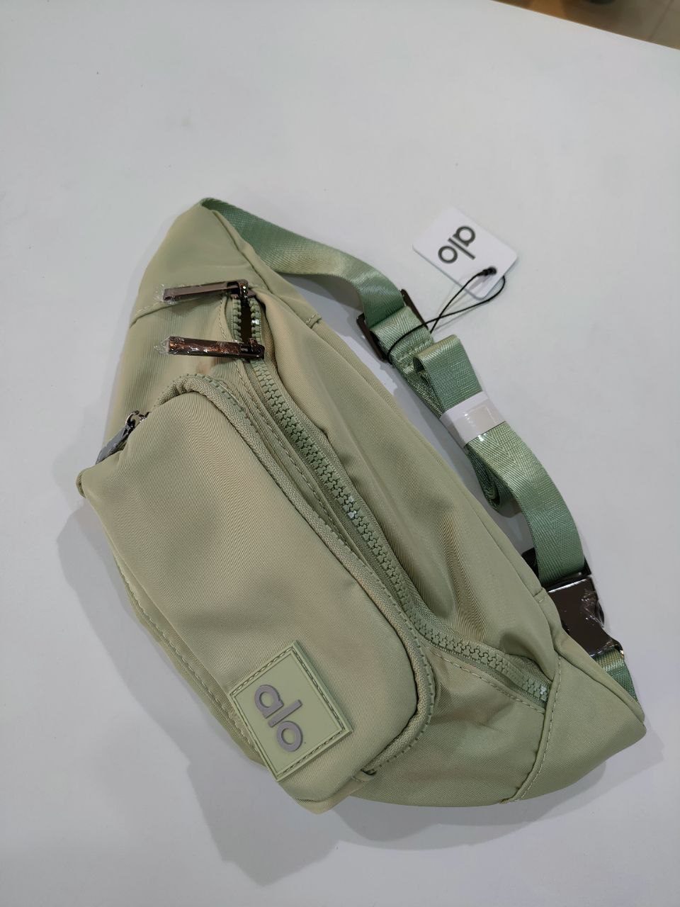 /public/uploads/photos/shares/Suzy bags/IMG_2763.jpeg